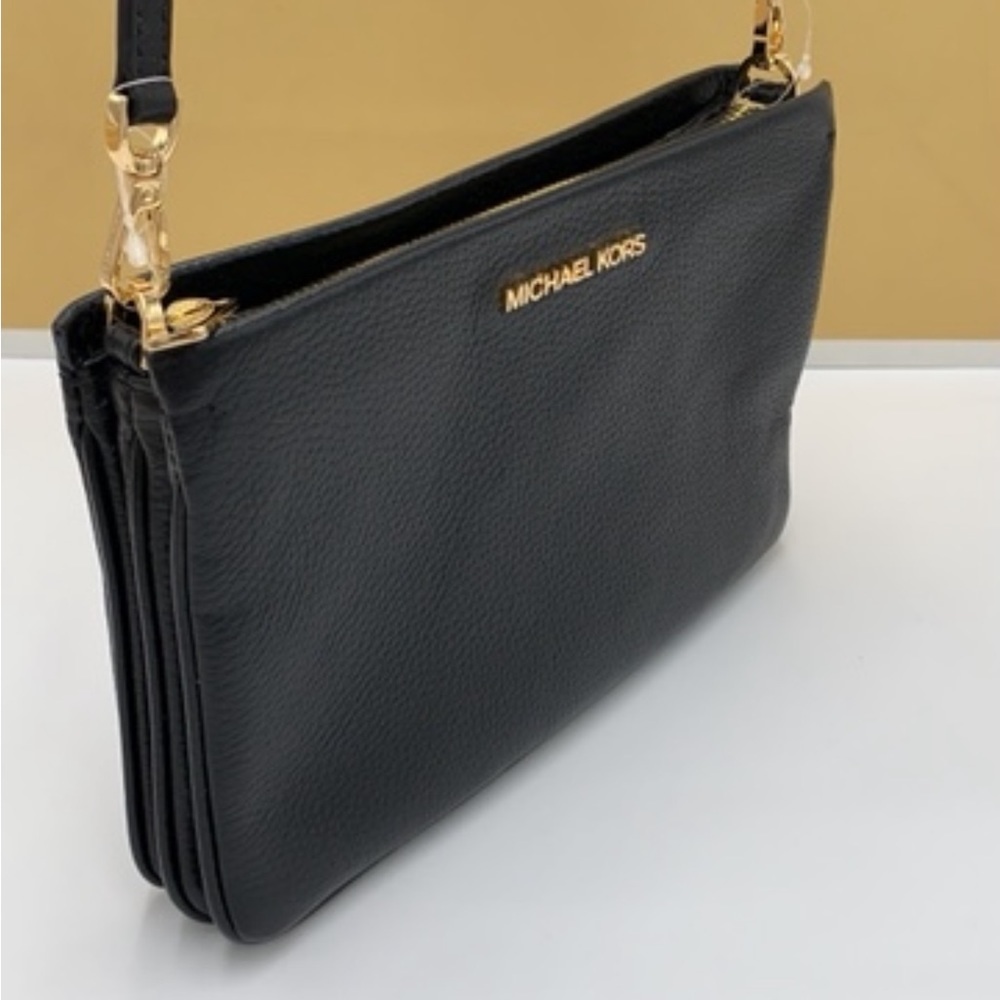 MICHAEL KORS LARGE TRIPLE XBODY BAG
NAVY COLOR - Picture 9 of 16